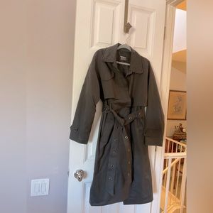 Badgley Mischka Women's NWT Brooke Trench Large